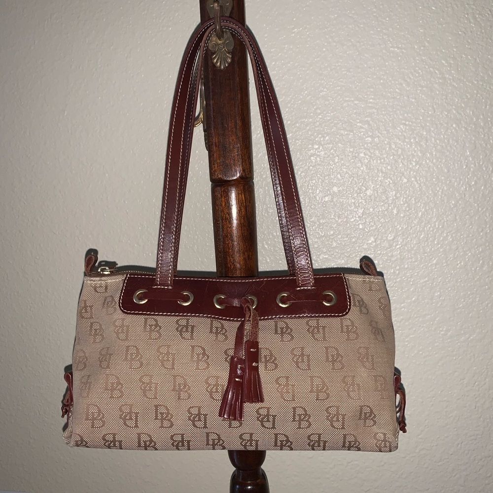 Dooney and Bourke signature purse
